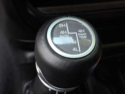 Used 2023 Jeep Wrangler Unlimited Sahara w/ Cold Weather Group AWD/4WD image 26