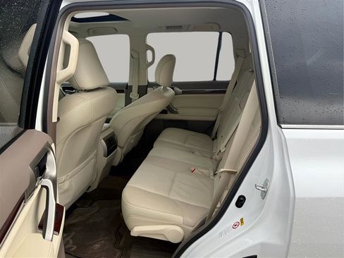 Used 2015 Lexus GX 460 image 21