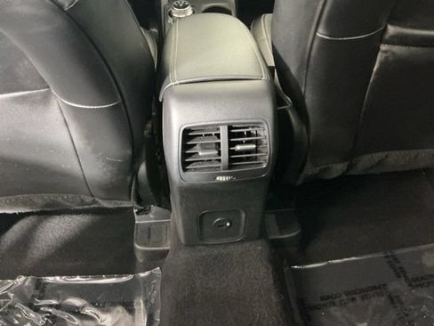 Used 2020 Ford Escape Titanium AWD/4WD image 27