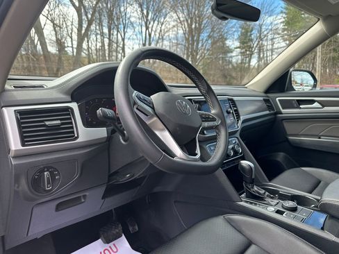 Used 2022 Volkswagen Atlas SE image 6