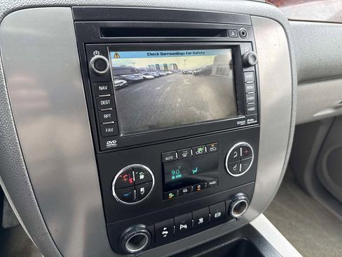 Used 2011 GMC Sierra 2500 SLT w/ Entertainment Package AWD/4WD image 23