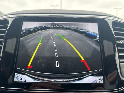 Used 2021 Jeep Grand Cherokee Limited image 21