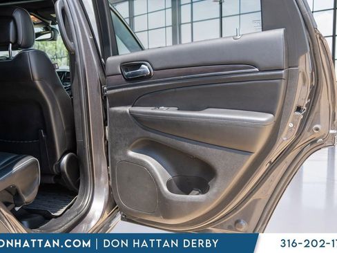 Used 2021 Jeep Grand Cherokee Overland AWD/4WD image 25