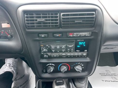 Used 2002 Chevrolet Camaro Z28 w/ SS Performance/Appearance Pkg RWD image 13