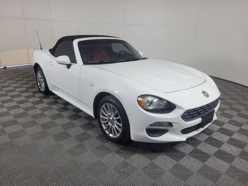 Used 2017 FIAT 124 Spider Classica RWD image 13