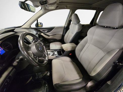 Used 2019 Subaru Forester Premium AWD/4WD image 12
