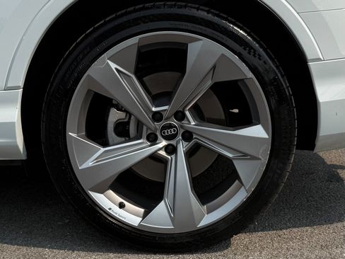 Used 2022 Audi Q7 3.0T Prestige AWD/4WD image 12