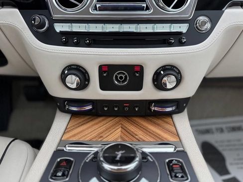 Used 2015 Rolls-Royce Wraith RWD image 36