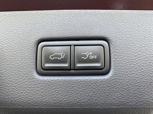 New 2026 Kia Carnival EX image 17