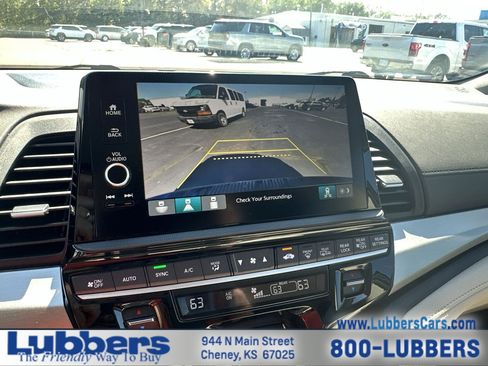 Used 2025 Honda Odyssey EX-L image 17