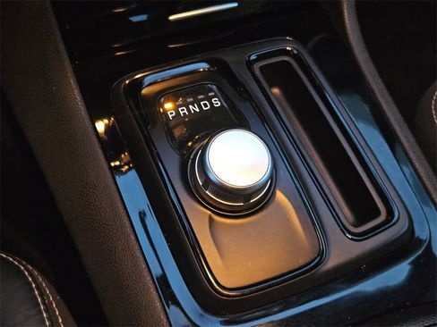 Used 2023 Chrysler 300 S image 18