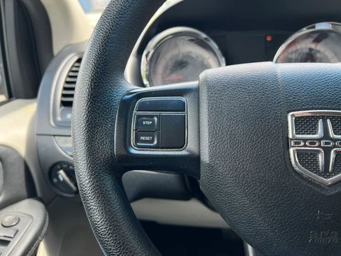 Used 2016 Dodge Grand Caravan SE w/ Quick Order Package 29E SE image 21