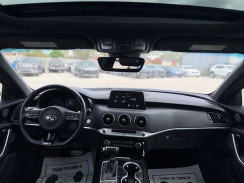 Used 2020 Kia Stinger GT-Line w/ Sun & Sound Package RWD image 11