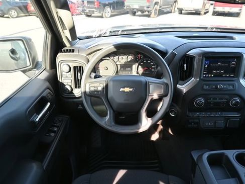 Used 2025 Chevrolet Silverado 1500 Custom image 13