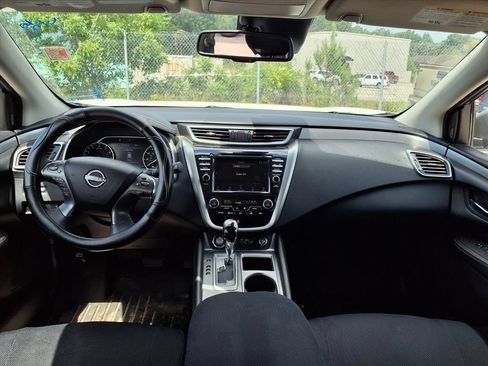 Used 2024 Nissan Murano SV AWD/4WD image 11
