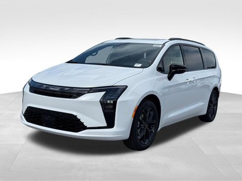 New 2027 Chrysler Pacifica Limited FWD image 1