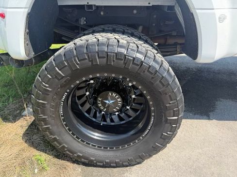 Used 2022 Ford F450 Platinum w/ FX4 Off-Road Package AWD/4WD image 8
