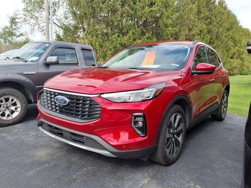 Used 2023 Ford Escape Platinum AWD/4WD image 3