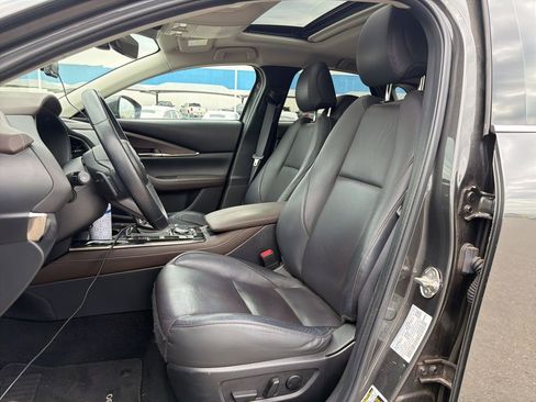 Used 2021 MAZDA CX-30 FWD 2.5 S w/ Premium Package image 12
