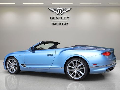 Used 2023 Bentley Continental GT Azure image 3