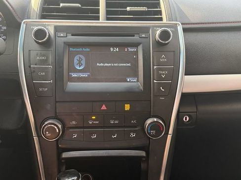 Used 2016 Toyota Camry SE FWD image 14
