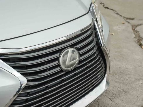 Used 2018 Lexus ES 350 w/ Navigation System Package FWD image 5