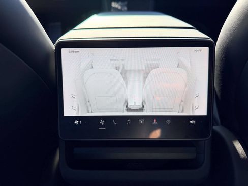 Used 2025 Tesla Model 3 Long Range RWD image 18