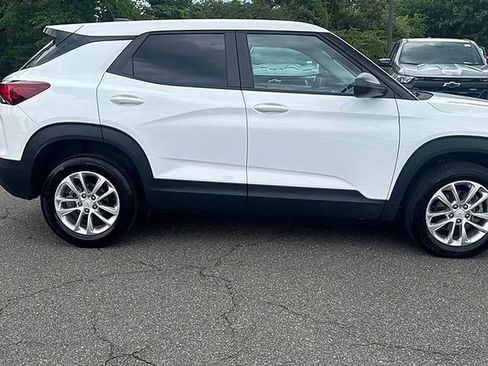 Certified 2025 Chevrolet TrailBlazer LS w/ LS Convenience Package AWD/4WD image 6