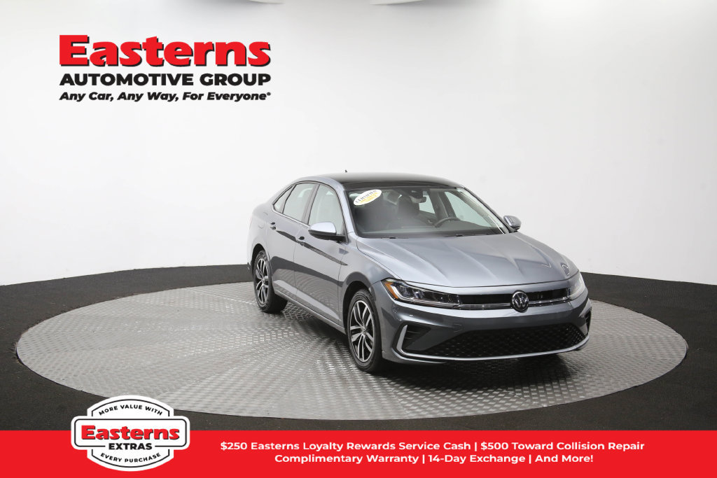 Used 2025 Volkswagen Jetta SE FWD image 50