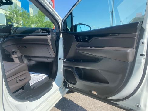 Used 2018 Honda Odyssey Elite image 13