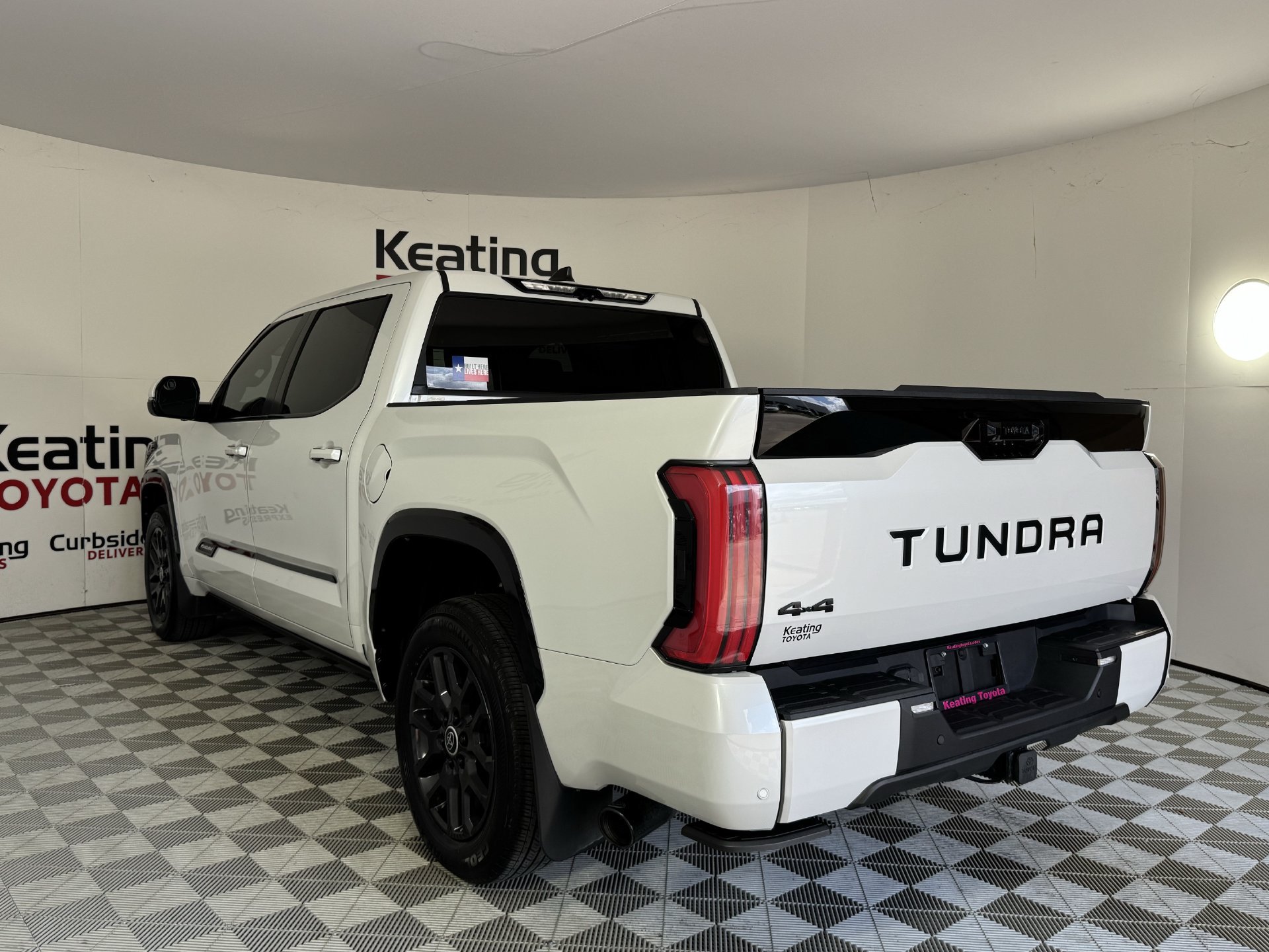 Used 2024 Toyota Tundra Platinum AWD/4WD image 7