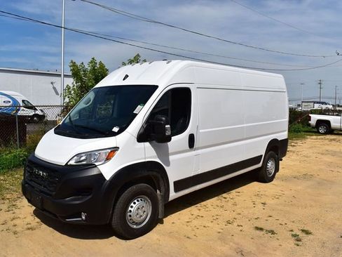 New 2026 RAM ProMaster 2500 w/ Convenience Group image 39