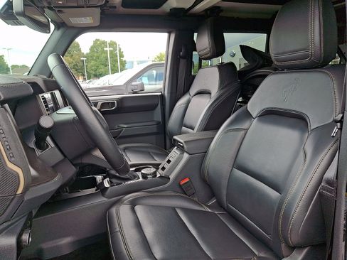 Certified 2025 Ford Bronco Badlands AWD/4WD image 15