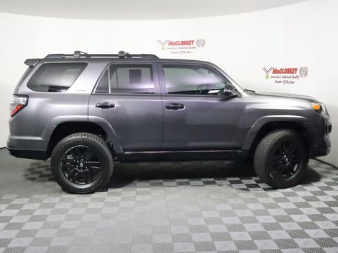 Used 2019 Toyota 4Runner Limited AWD/4WD image 3