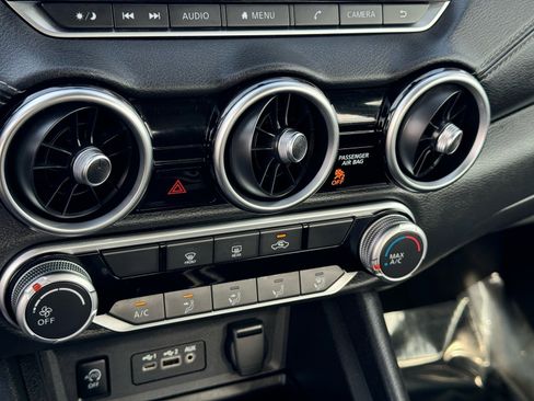 Used 2024 Nissan Sentra SV image 30