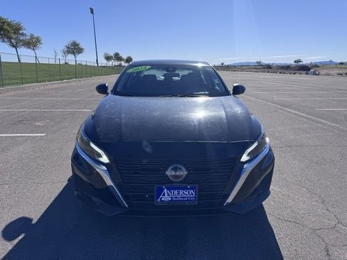 Used 2024 Nissan Altima 2.5 SV image 8