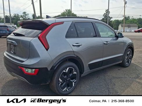 New 2026 Kia Niro Wind w/ Wind Preserve Package FWD image 3