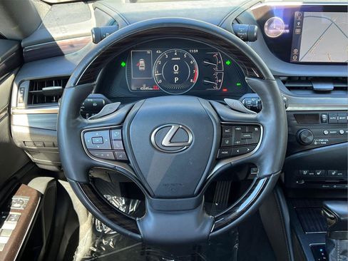 Used 2019 Lexus ES 350 Luxury w/ Accessory Package image 25
