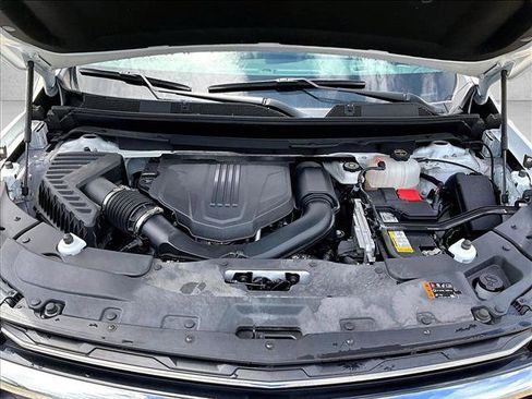 Used 2024 Chevrolet Traverse LT FWD image 11