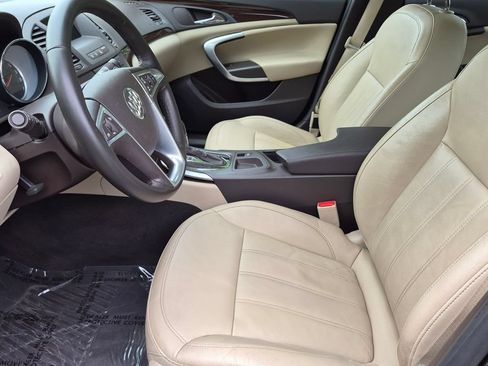 Used 2011 Buick Regal CXL Turbo w/ TO2 Preferred Equipment Group FWD image 12