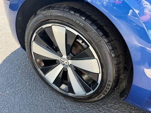 Used 2014 Volkswagen Beetle R-Line FWD image 14