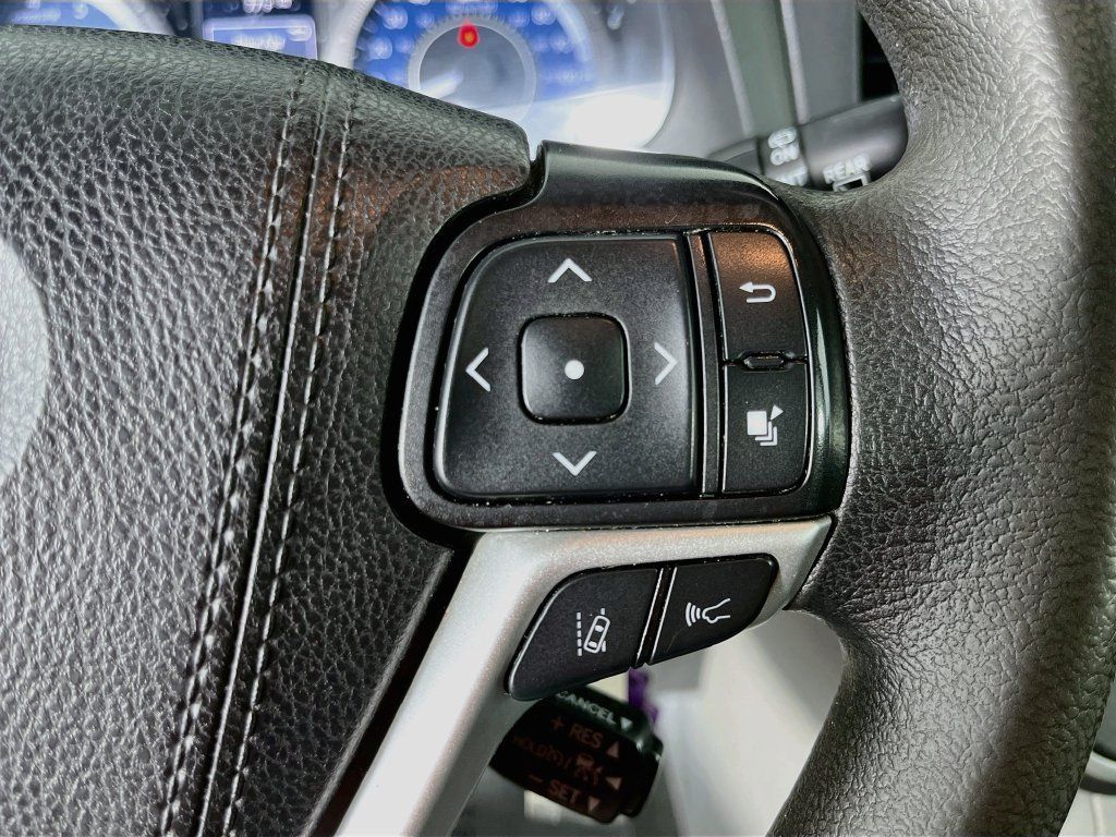 Used 2020 Toyota Sienna LE FWD image 15