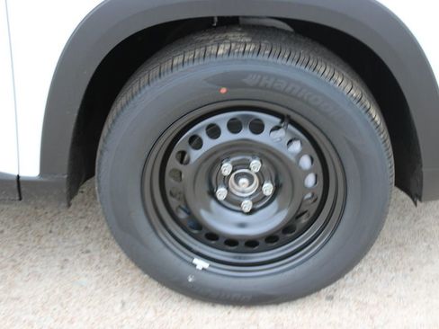 New 2026 Chevrolet Trax LS image 42