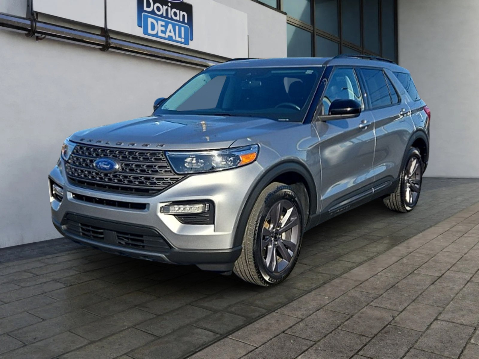 Certified 2023 Ford Explorer XLT w/ Equipment Group 202A AWD/4WD image 7