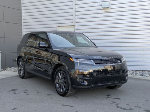 Used 2025 Land Rover Range Rover Sport image 10