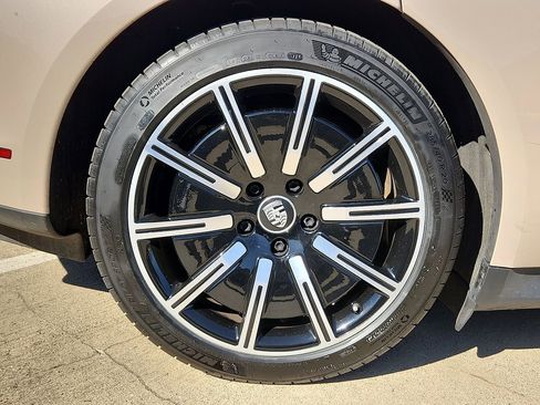 Certified 2022 Porsche Taycan image 8