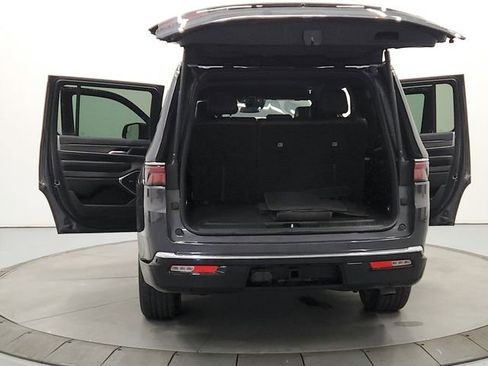 Used 2024 Jeep Wagoneer Series II image 14