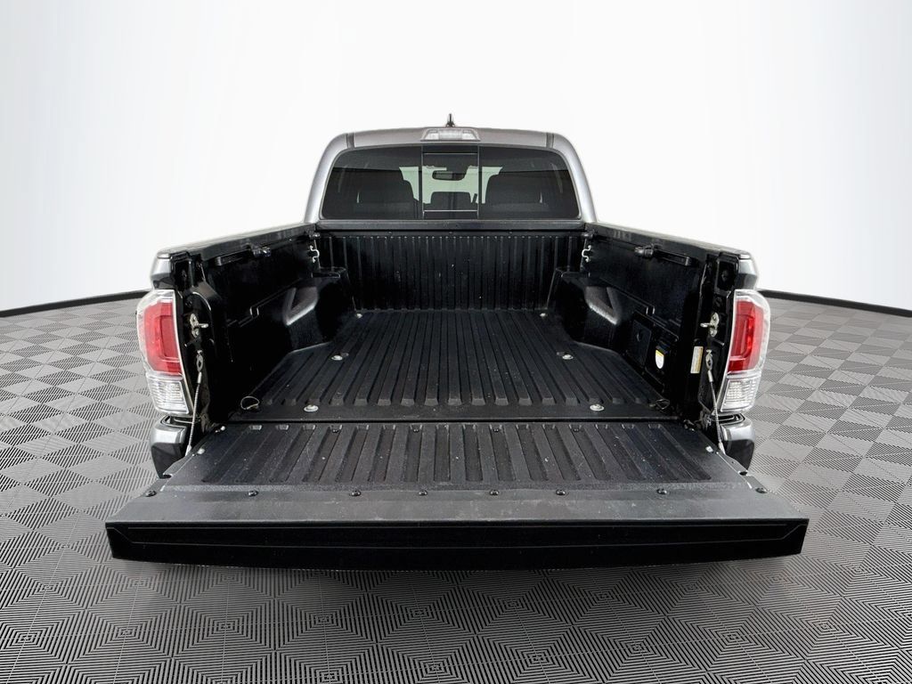 Used 2021 Toyota Tacoma TRD Off-Road AWD/4WD image 25