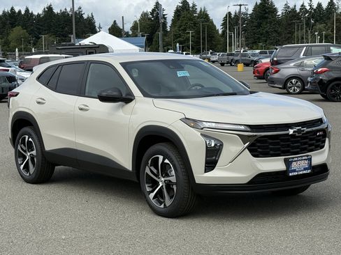 New 2026 Chevrolet Trax RS w/ Driver Confidence Package FWD image 7