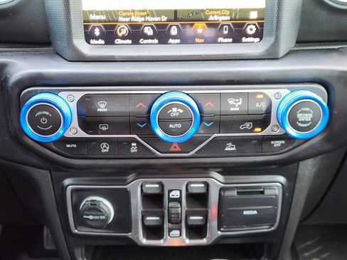 Used 2021 Jeep Gladiator Overland w/ Popular Equipment Package AWD/4WD image 19